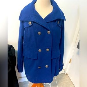 Beautiful blue pea coat 🧥